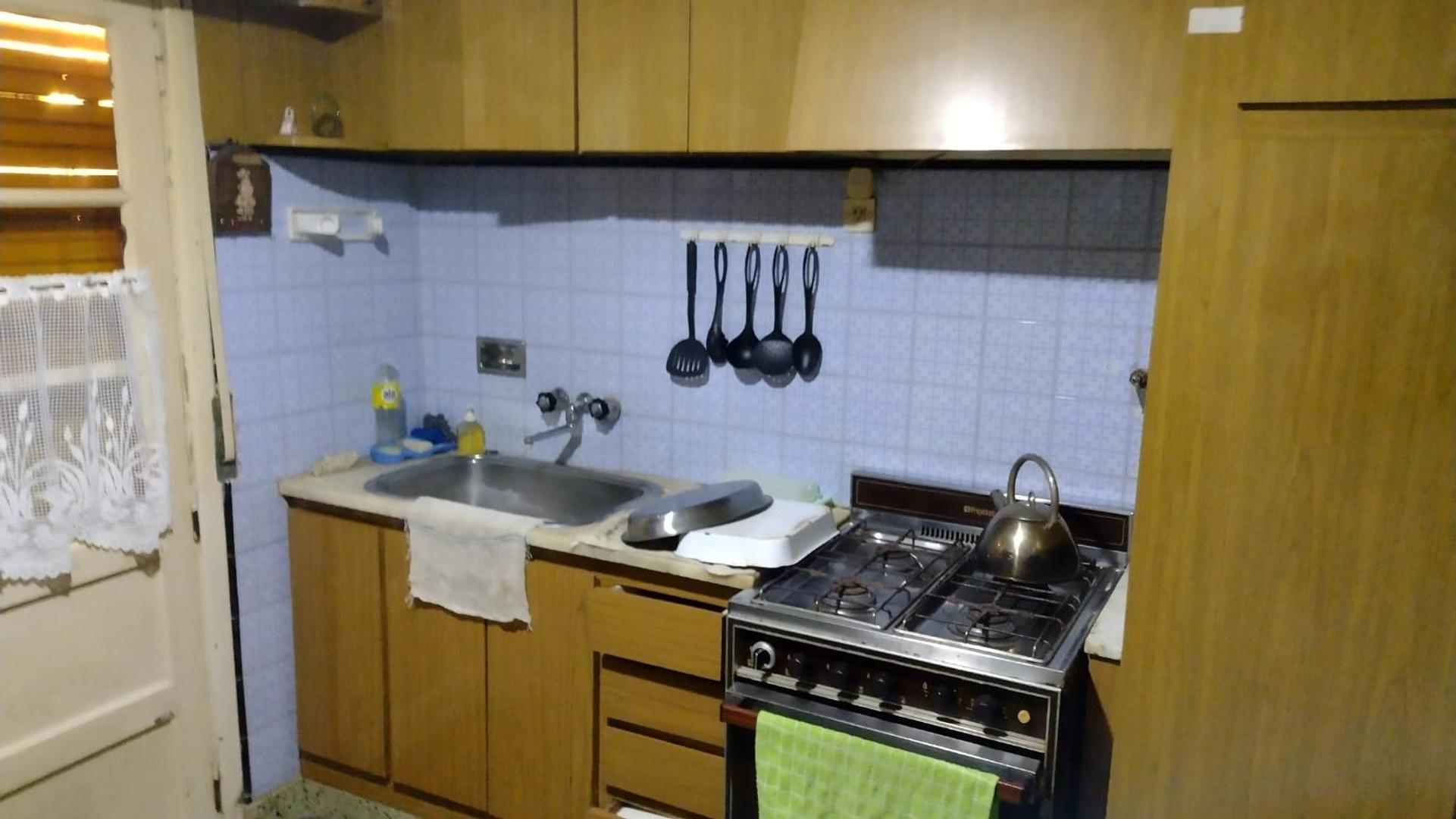 Casa en Alquiler Temporal con 4 cocheras