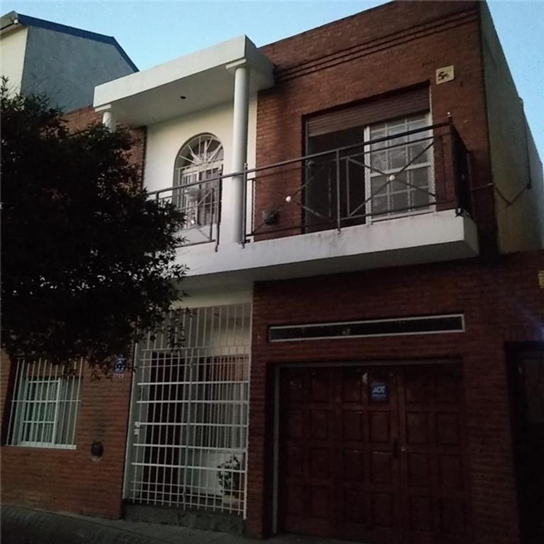 TRES DE FEBRERO 3700