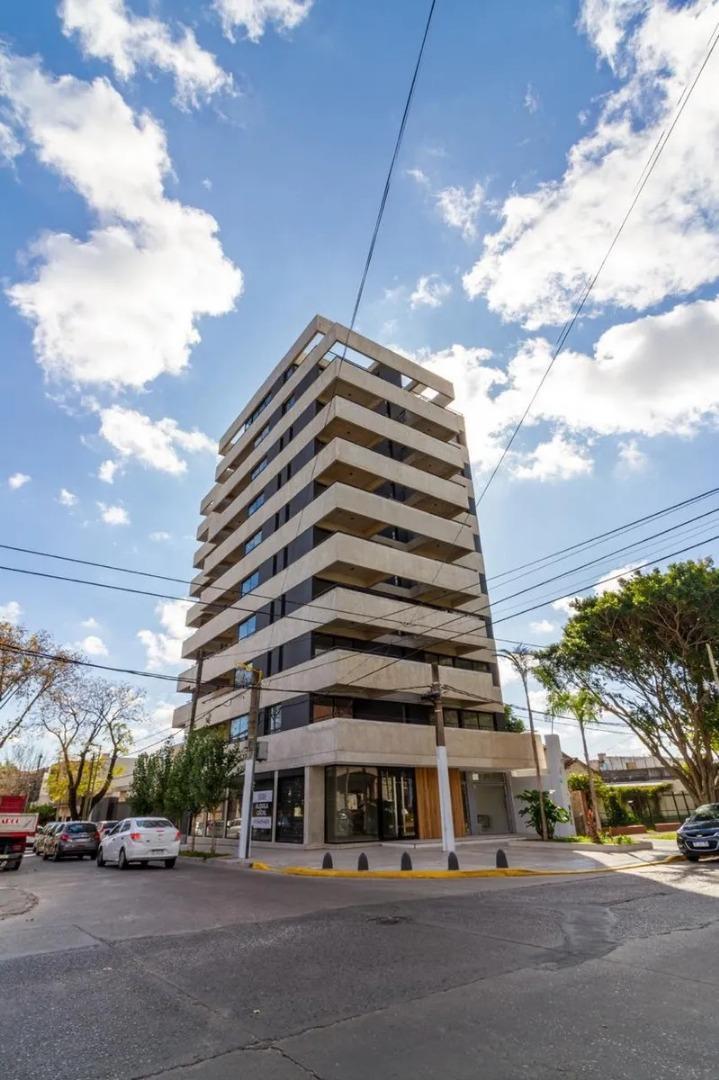 Amplio Monoambiente En Alquiler En San Martin