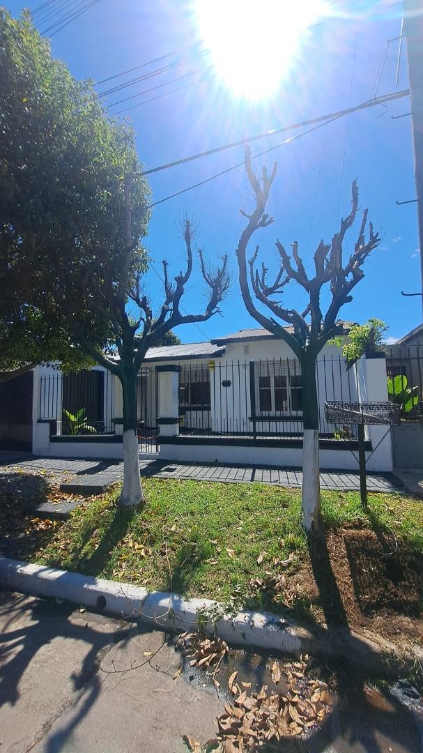 Casa en alquiler Ituzaingó Norte
