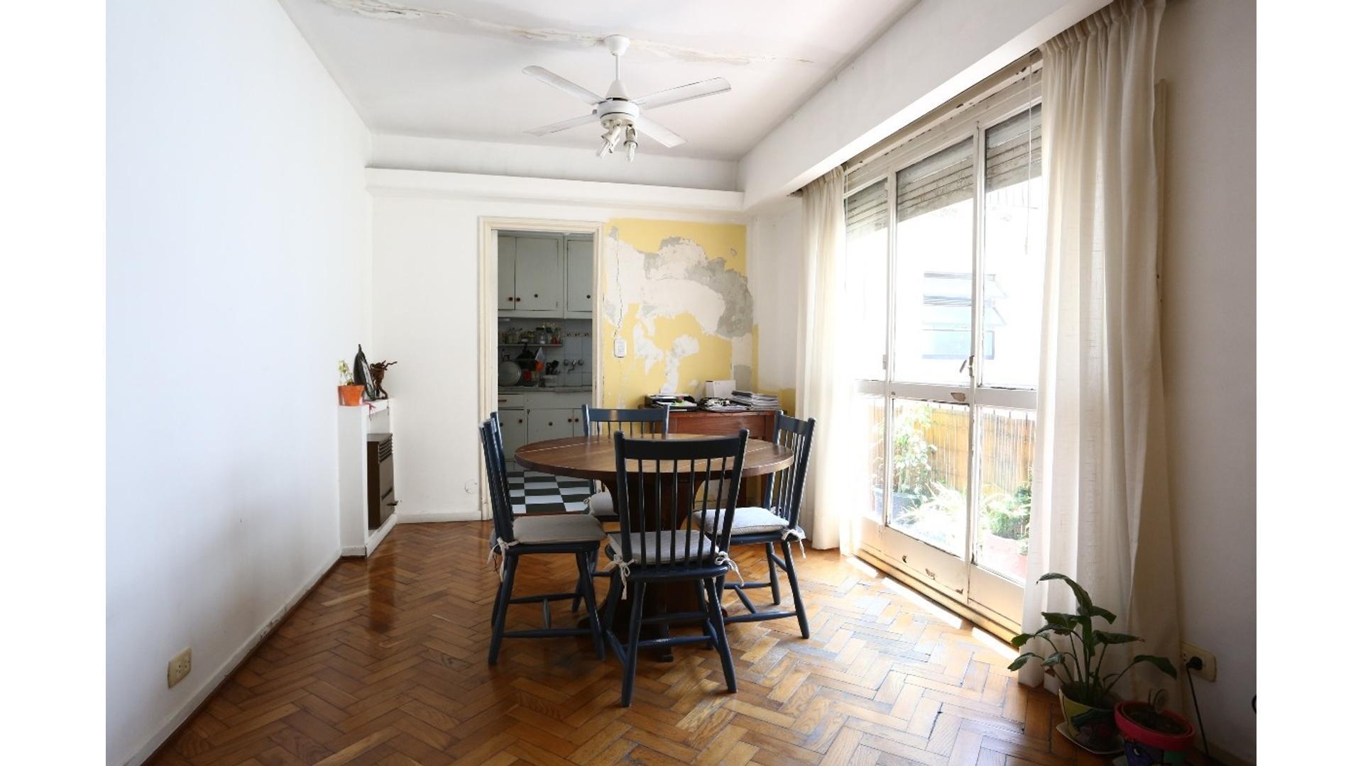 Azcuenaga 1000 , Piso 7