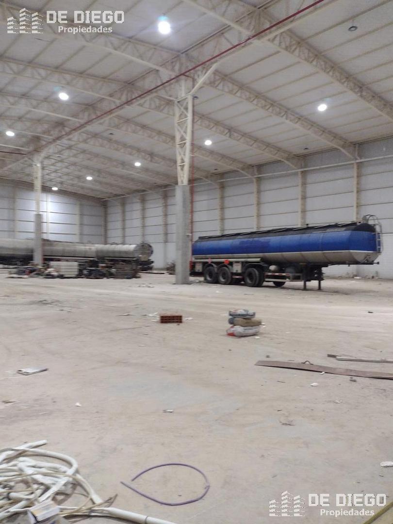 Alquiler Local / Nave AA deposito 4100 m2 Pablo Podestá, Tres de Febrero.