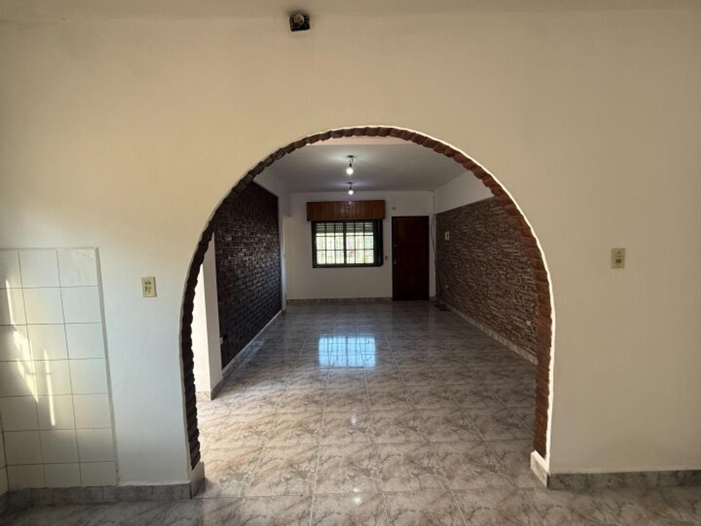 Depto Tipo Casa 3 ambientes con 1 baño