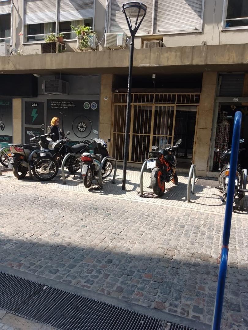 Carabelas 281 , Piso 1