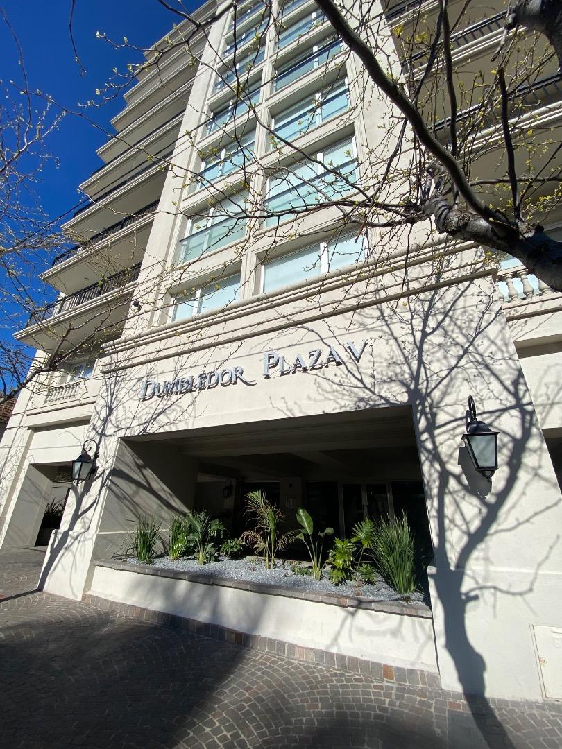 Departamento de 3 ambientes con cochera Dumbledor plaza V