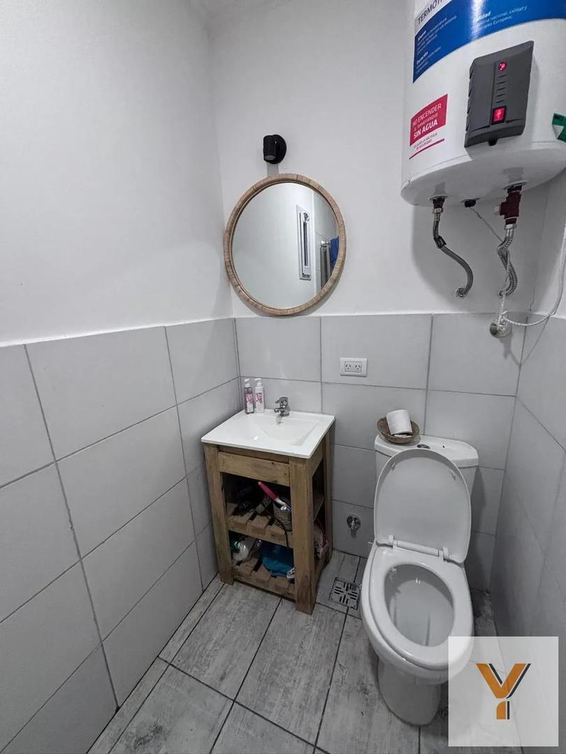 Casa 2 ambientes con 1 baño