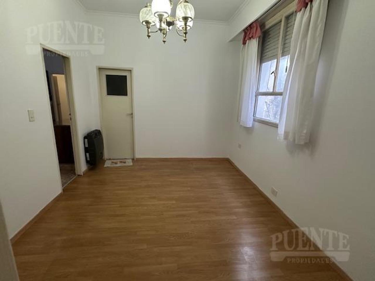 Departamento 4 ambientes con 2 baños