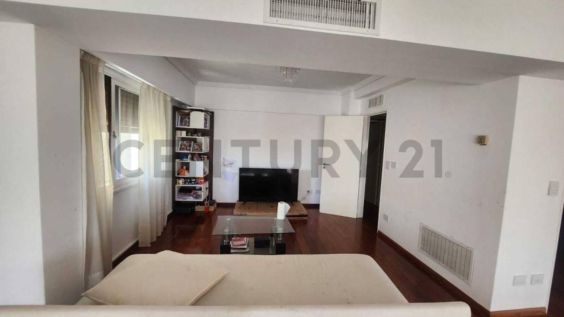 Departamento en Alquiler con 2 cocheras