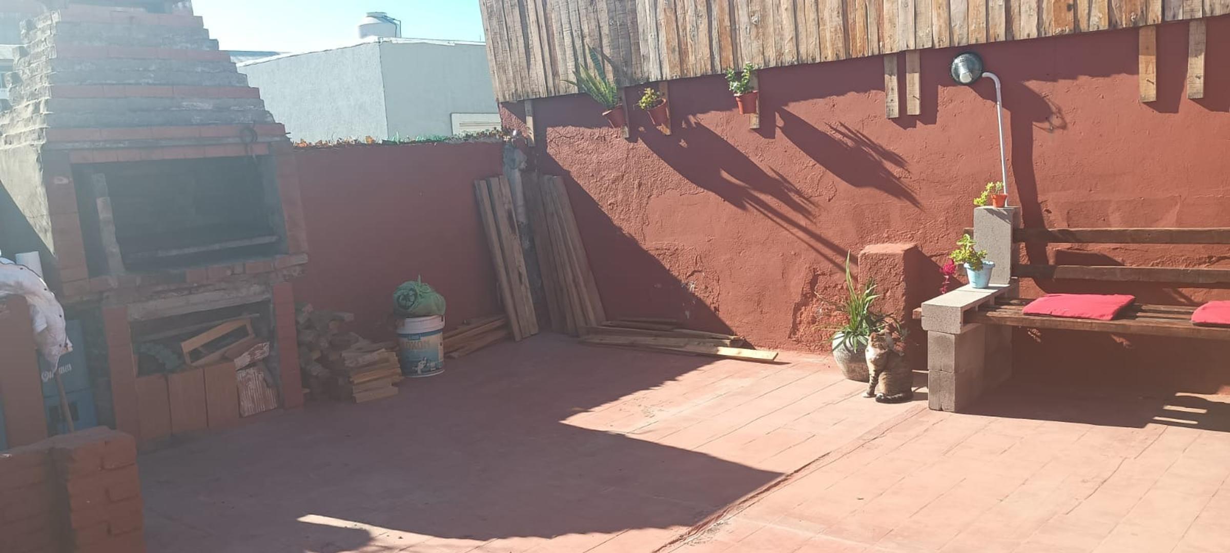 Casa 3 ambientes con 1 baño