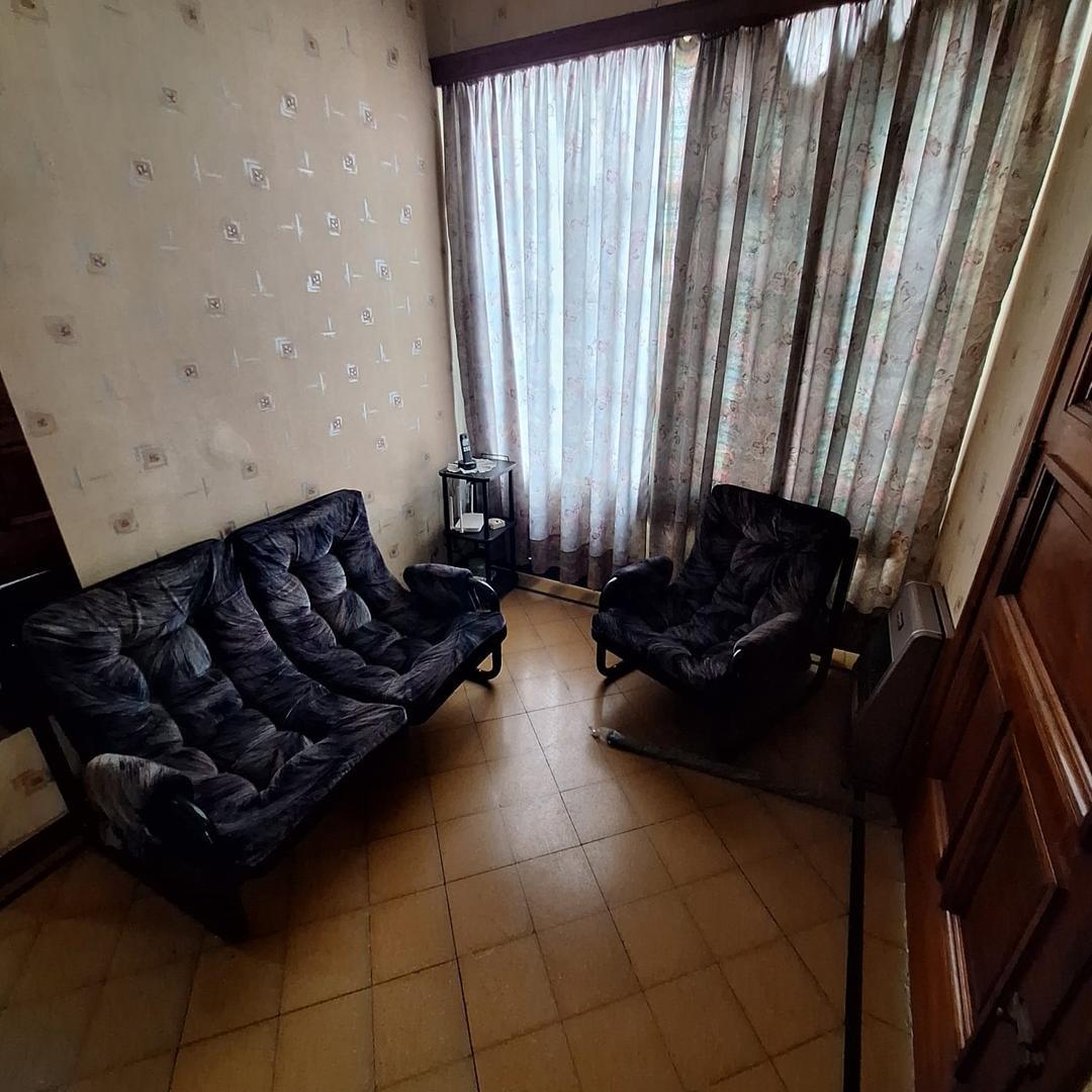 Casa 6 ambientes con 2 baños