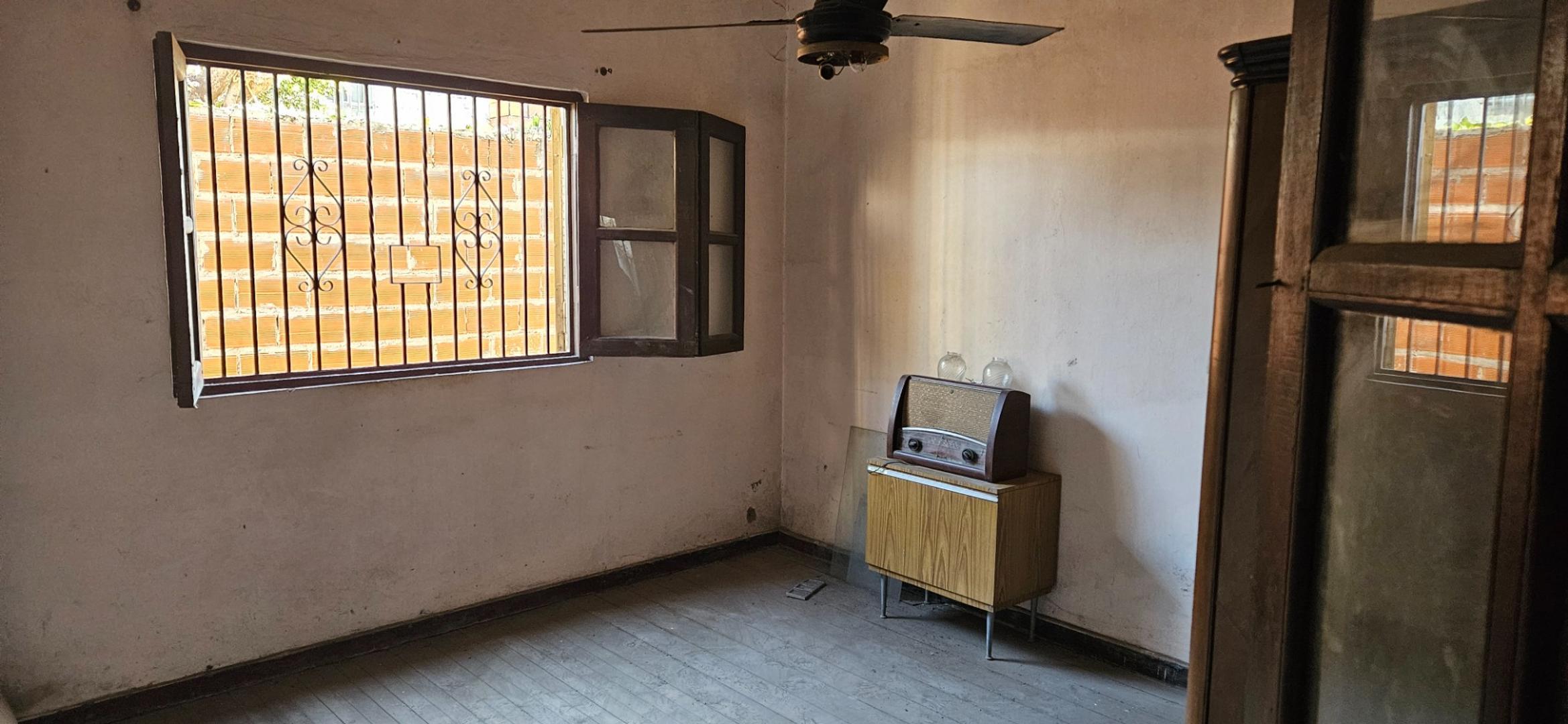 Casa 3 amb a reciclar  U$s 49.000 Ituzaingo al 3100 Lanus E