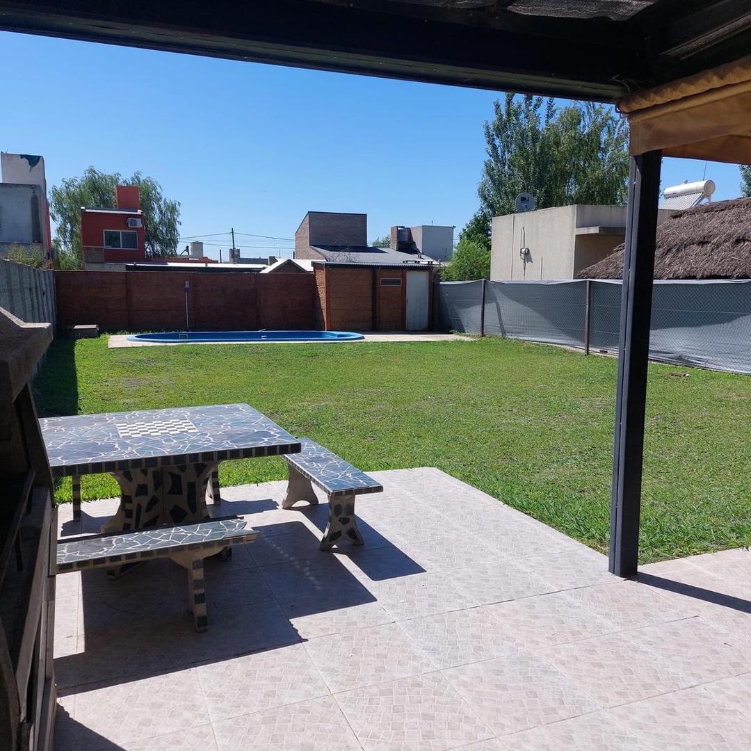 Monoambiente en Acequias del Aire, Roldán | Piscina | Terreno 411,48 m² | Apta crédito | Permuta