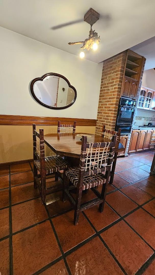 Depto Tipo Casa 4 ambientes con 3 baños