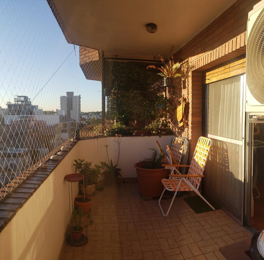 Departamento 4 ambientes con 2 baños