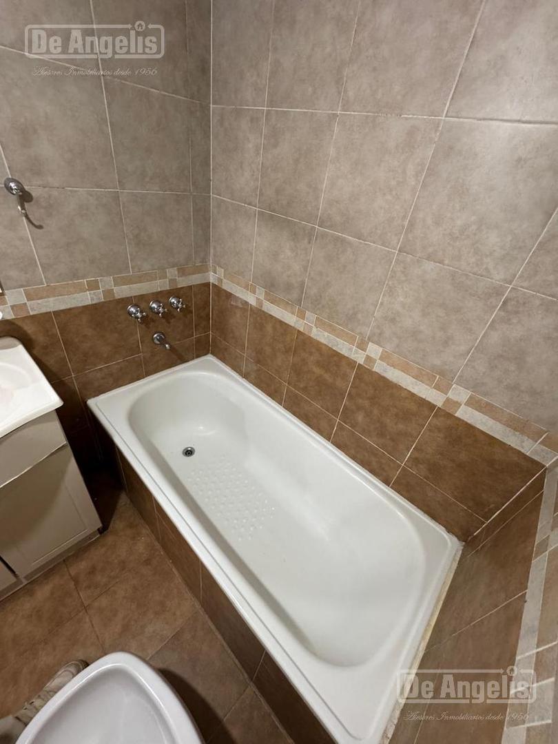 Departamento en Alquiler en Moron, $ 450.000