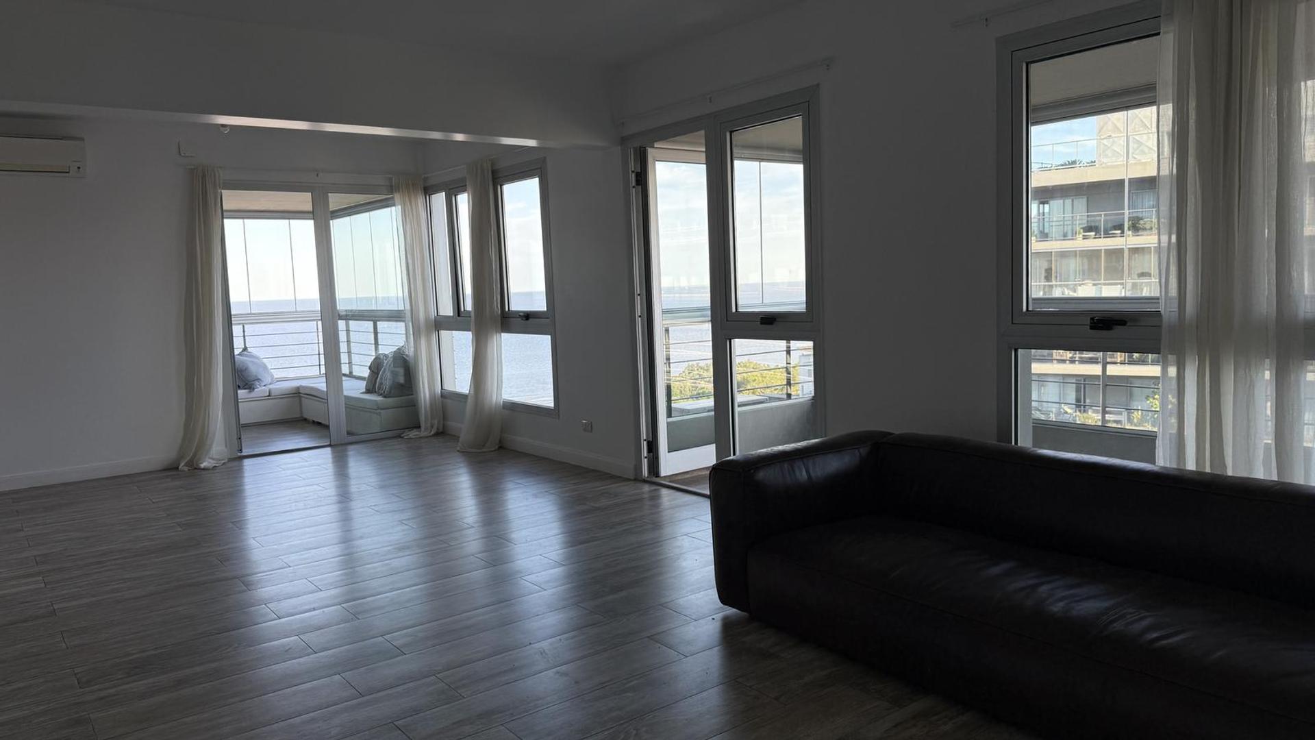 Departamento en Alquiler de 3 dormitorios