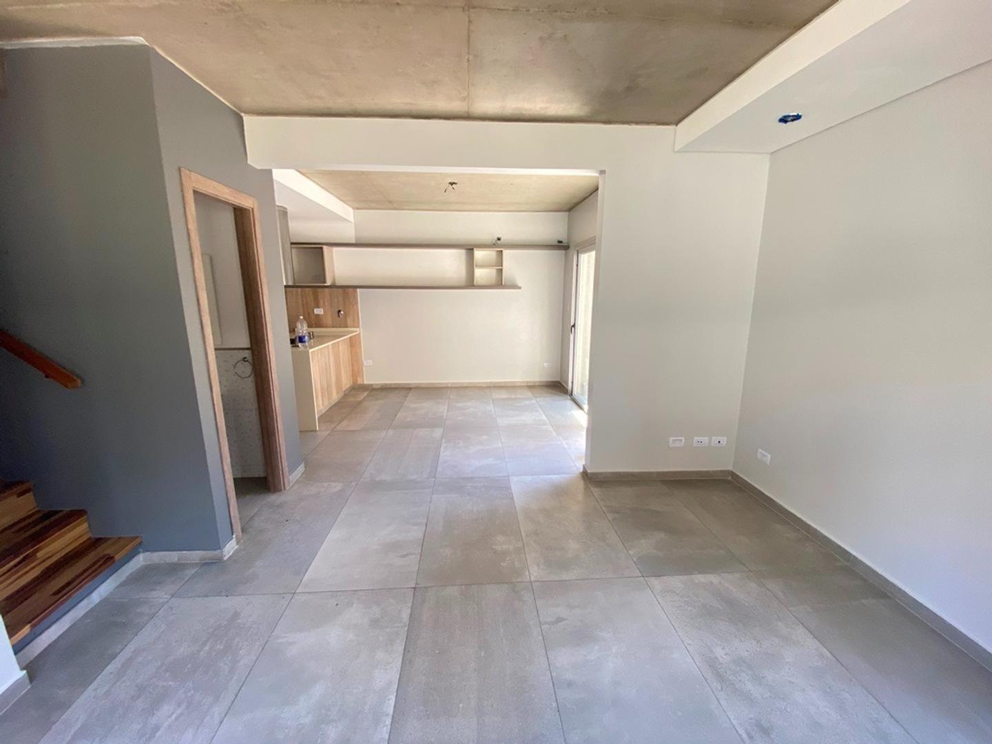 Casa 4 ambientes con 3 baños