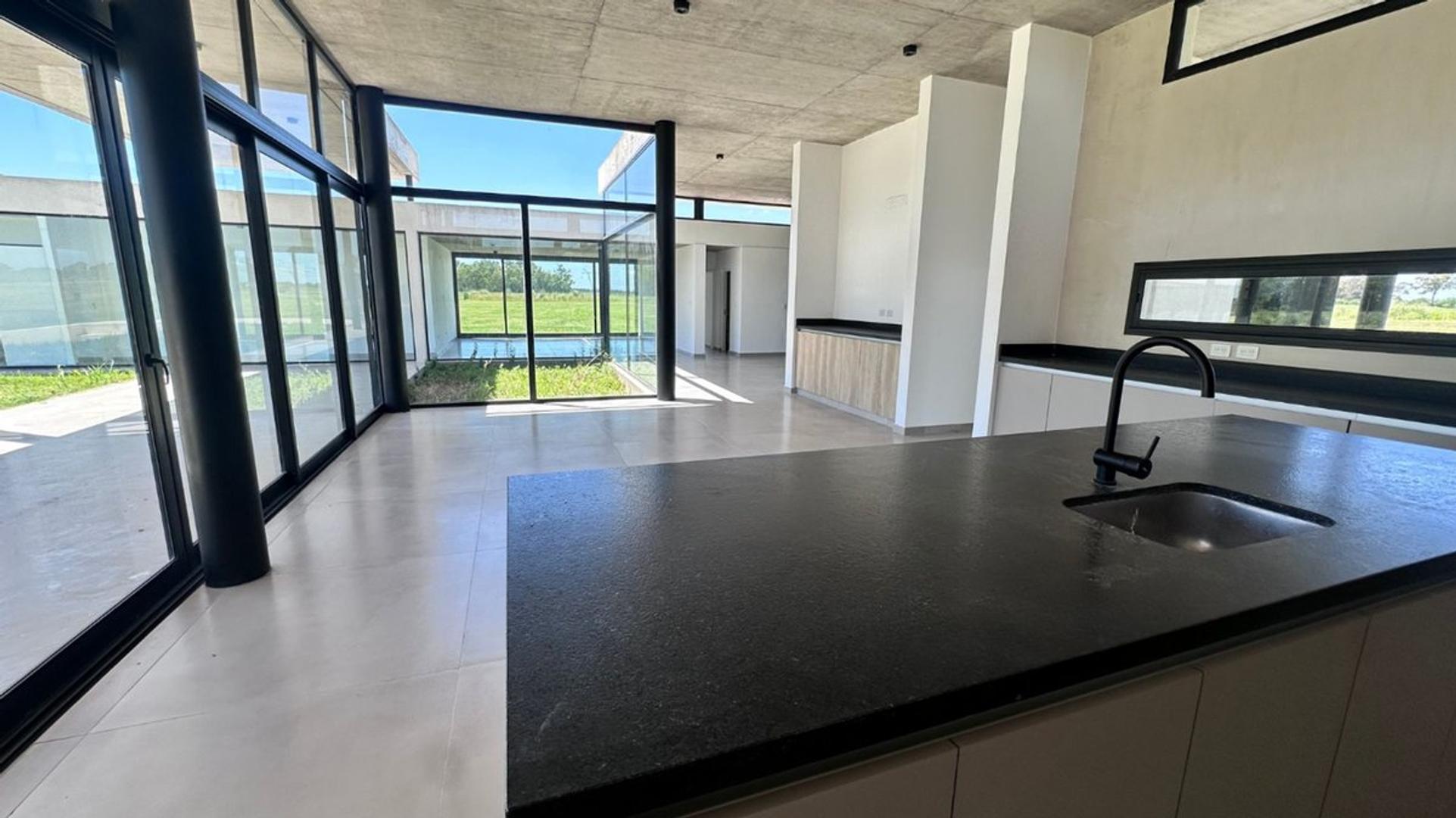 VENTA CASA EN ESTANCIAS VILLA MARÍA AL GOLF