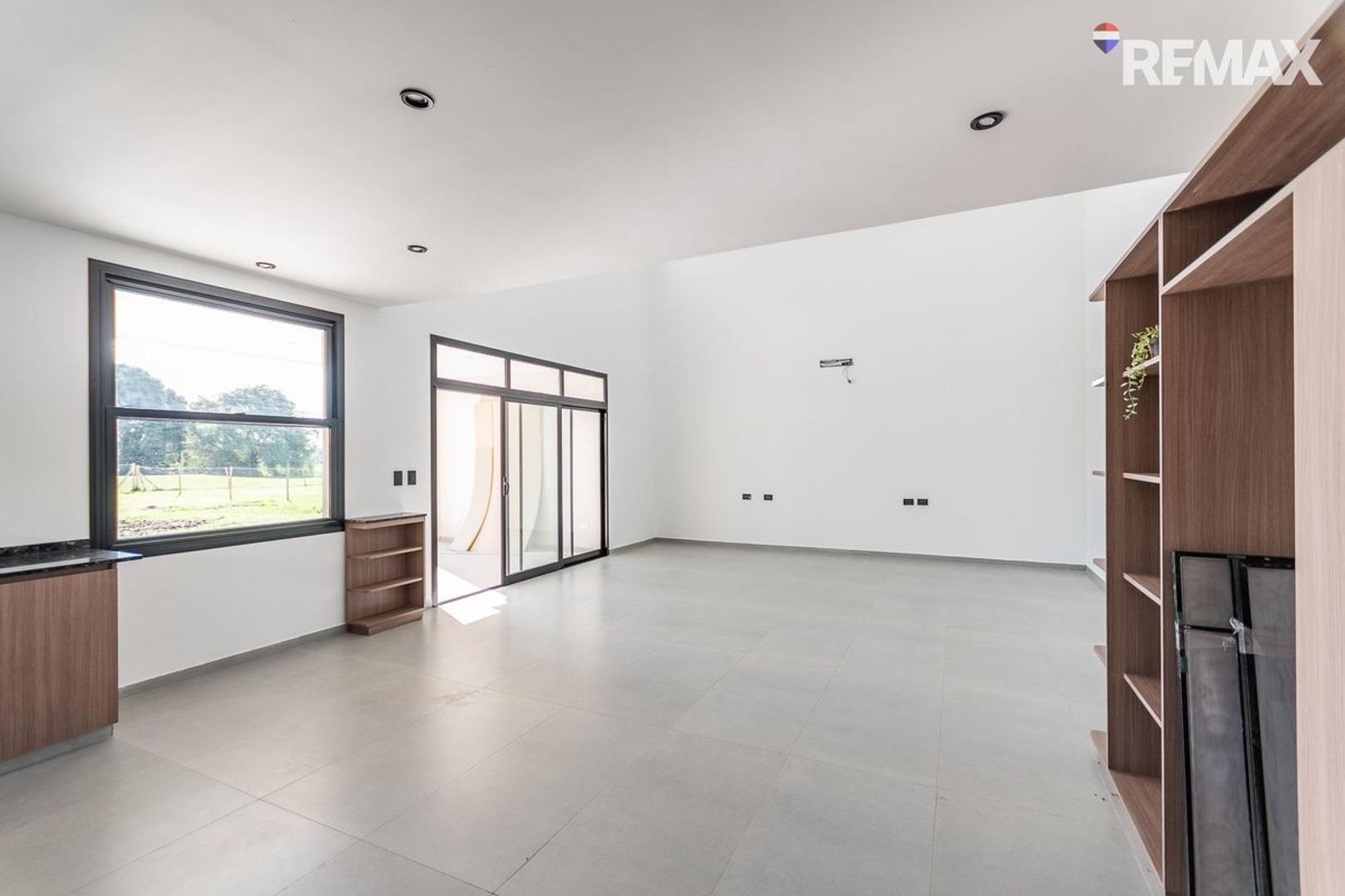 Casa en Venta con 1 cochera