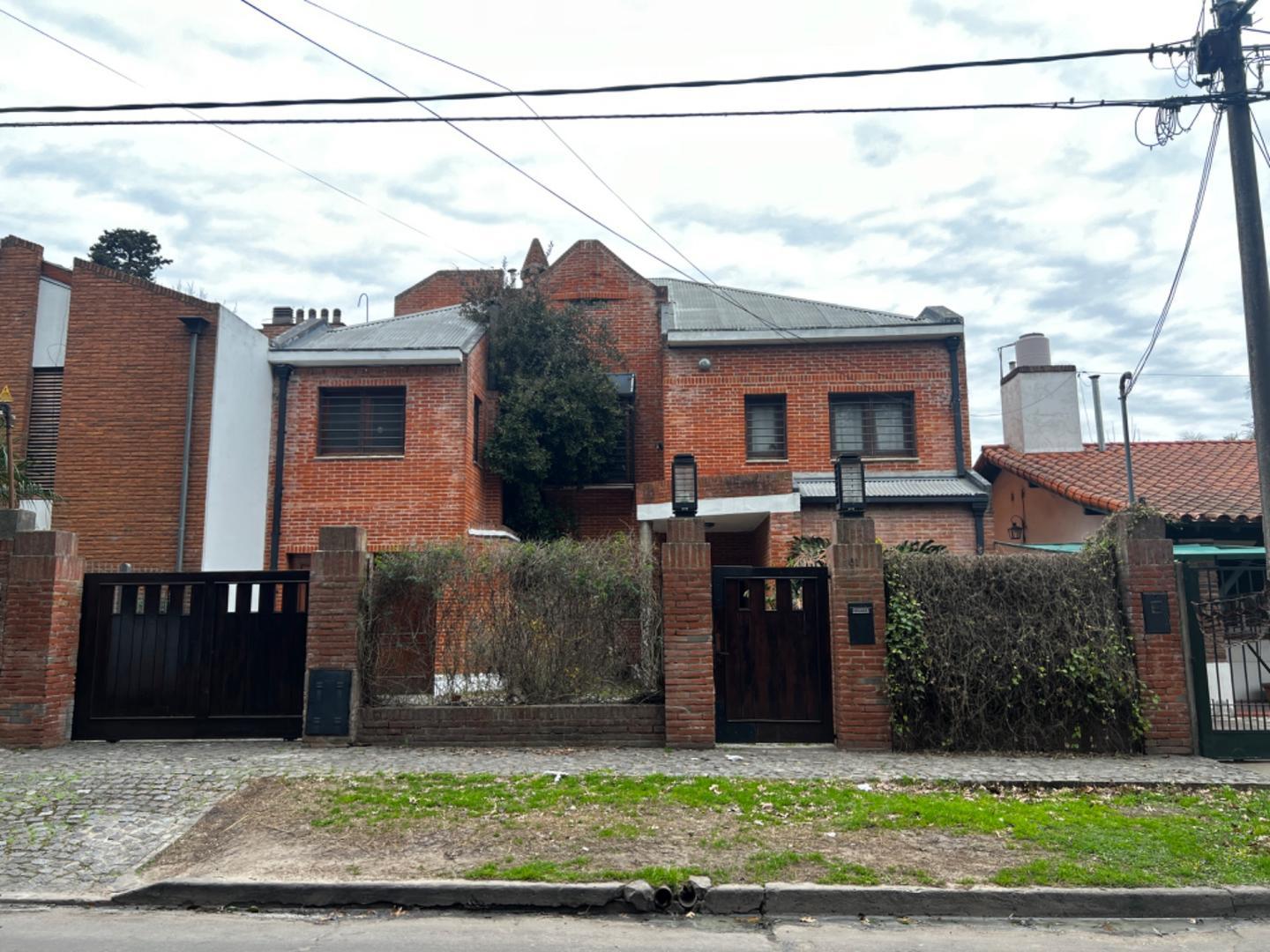 Casa en Venta en Adrogue, USD 449.900