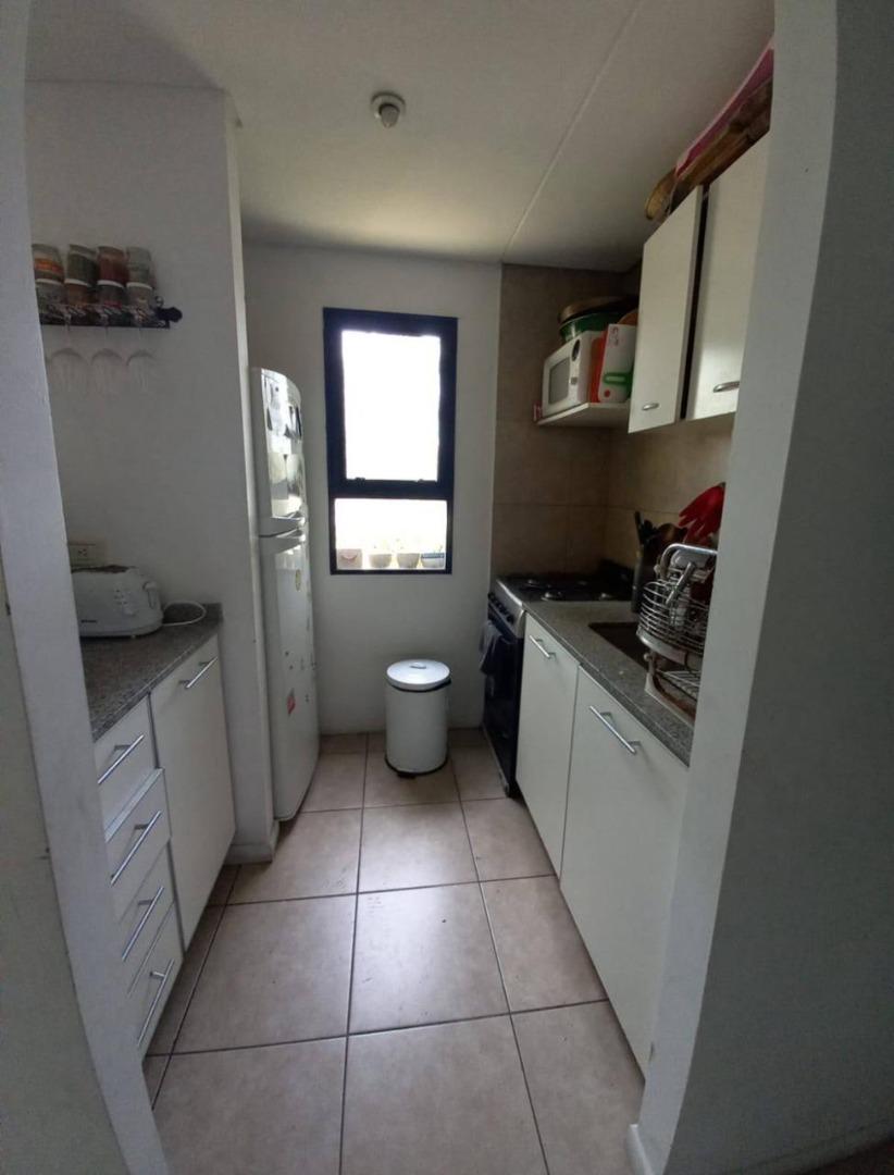 Casa en Alquiler con 1 cochera