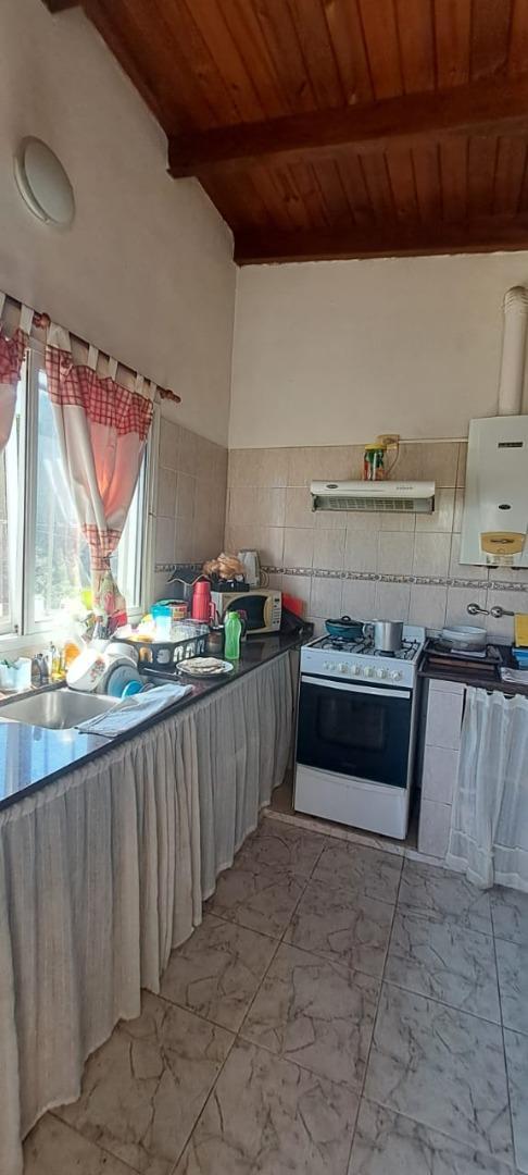 Casa 2 ambientes con 1 baño