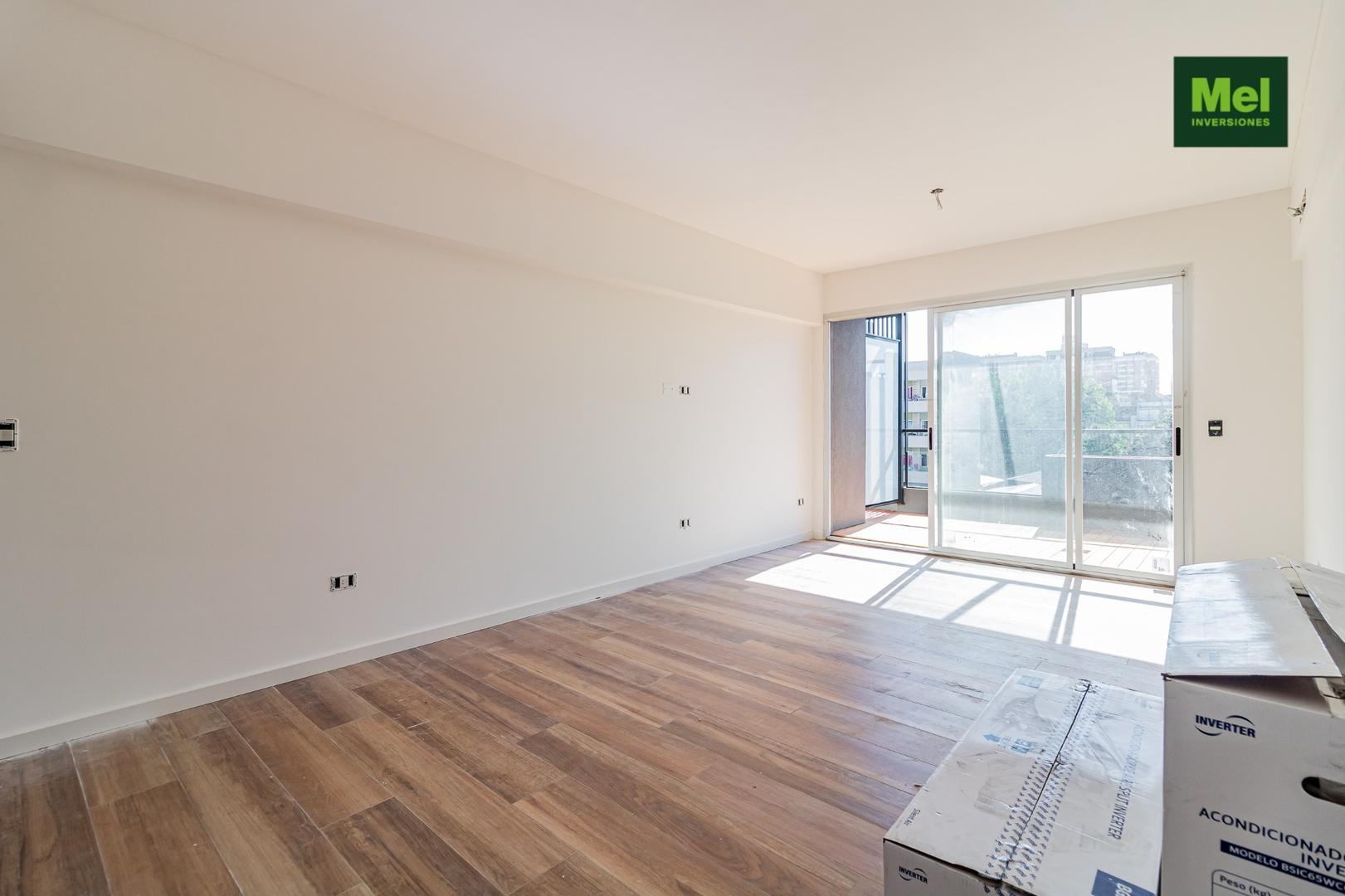 Luminoso monoambiente a estrenar! al frente con balcón