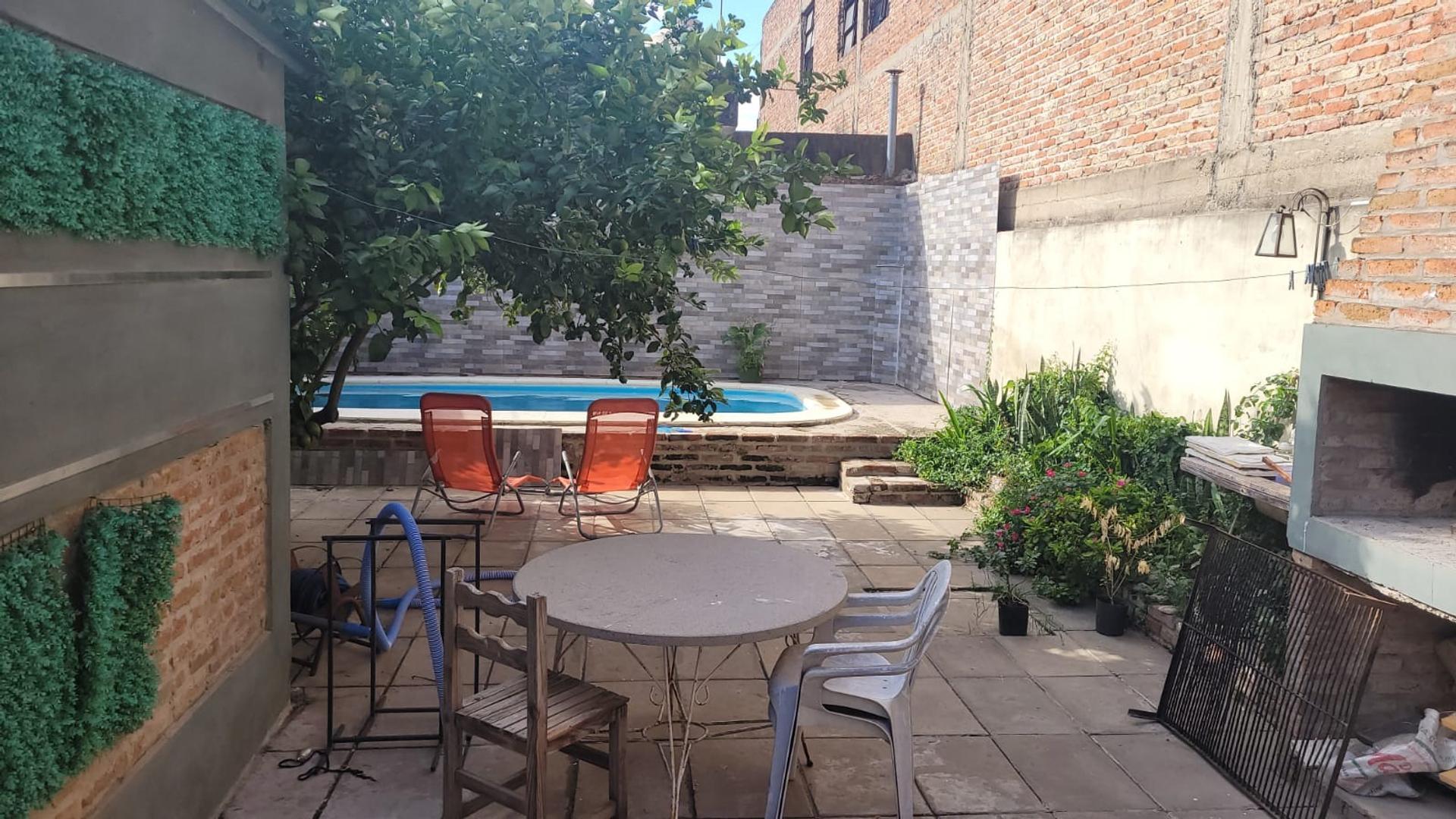 CASA  AL FRENTE EN BARRANUITAS