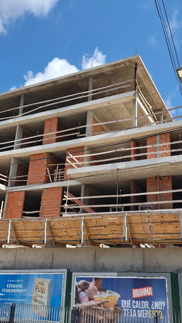 Av. Centenario 700, Piso 2