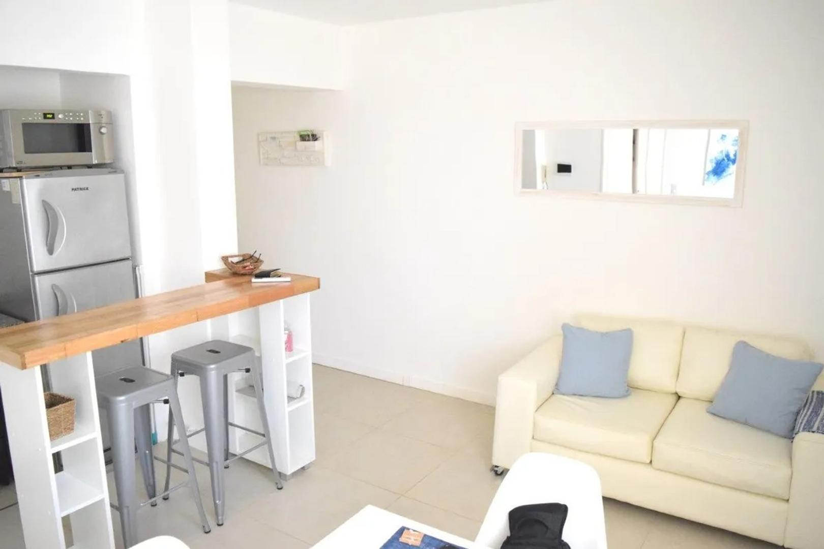 Departamento en Alquiler en Recoleta, USD 900