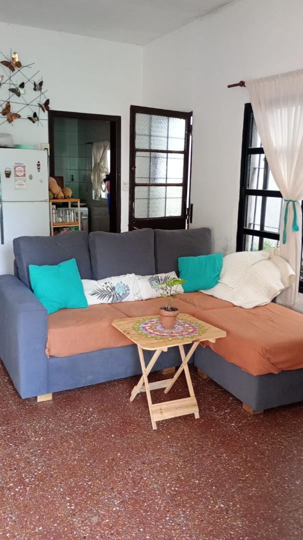 Casa 3 ambientes con 1 baño