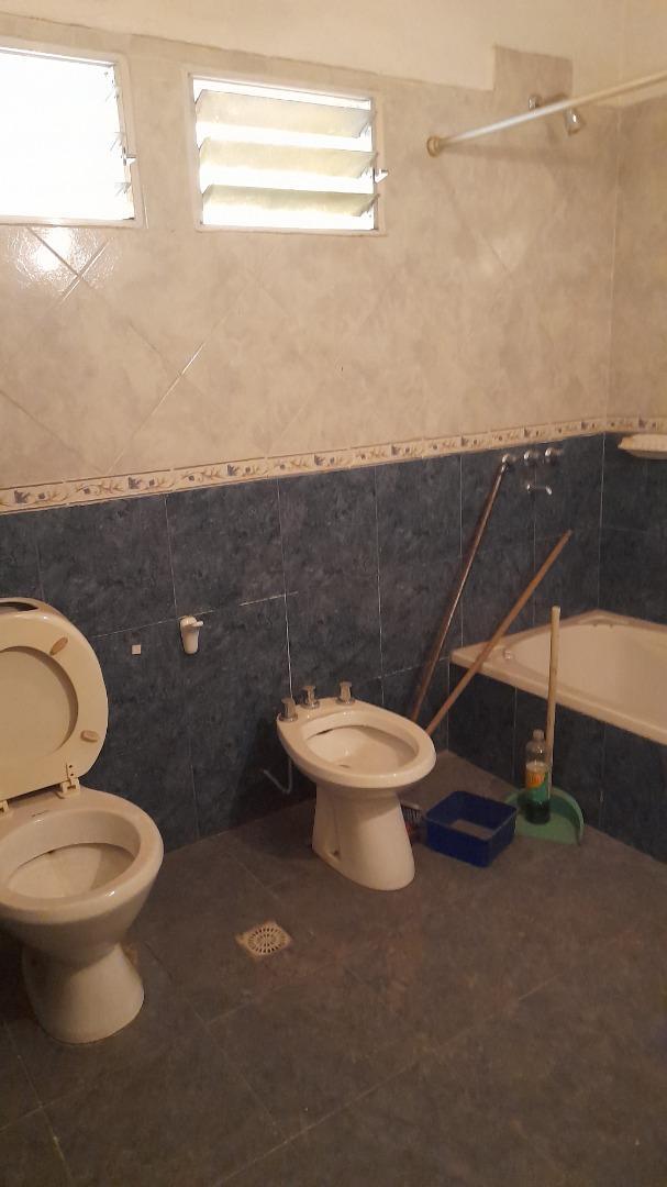 Depto Tipo Casa 4 ambientes con 2 baños