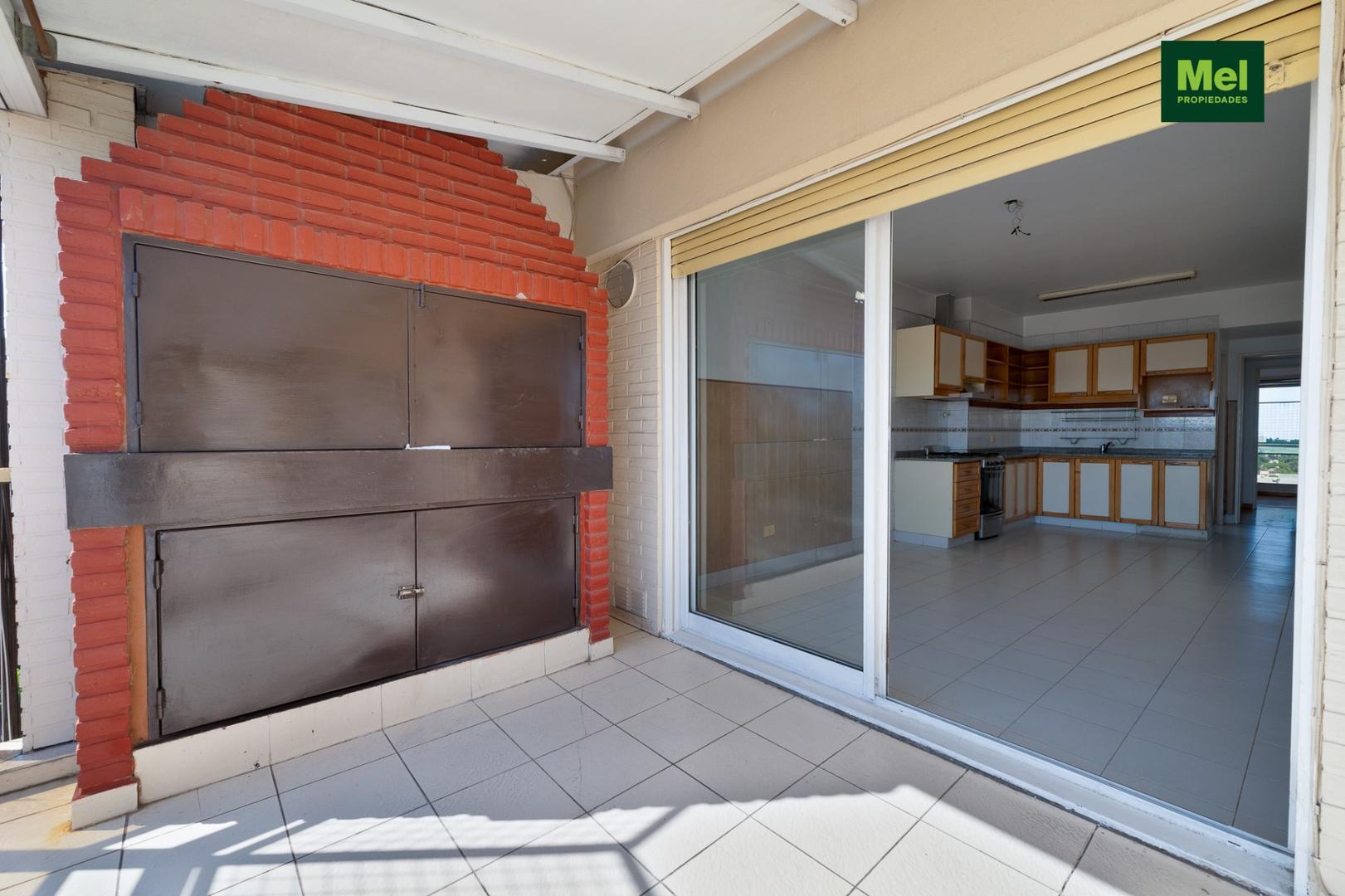 Departamento en Alquiler con 2 cocheras