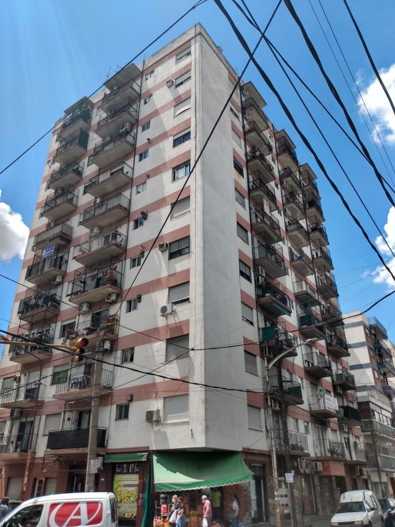 DPTO AL FTE 3 AMB. CON COCHERA RAMOS MEJIA