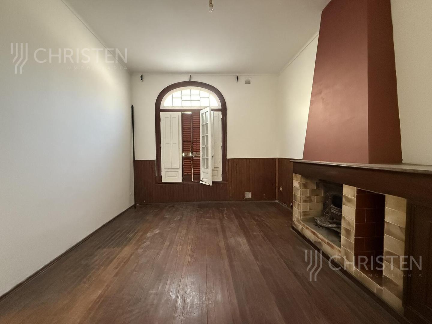 Casa 6 ambientes con 1 baño