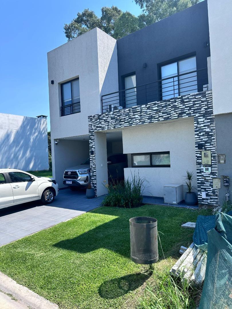 CASA EN VENTA 4 AMBIENTES EN RANELAGH BERAZATEGUI