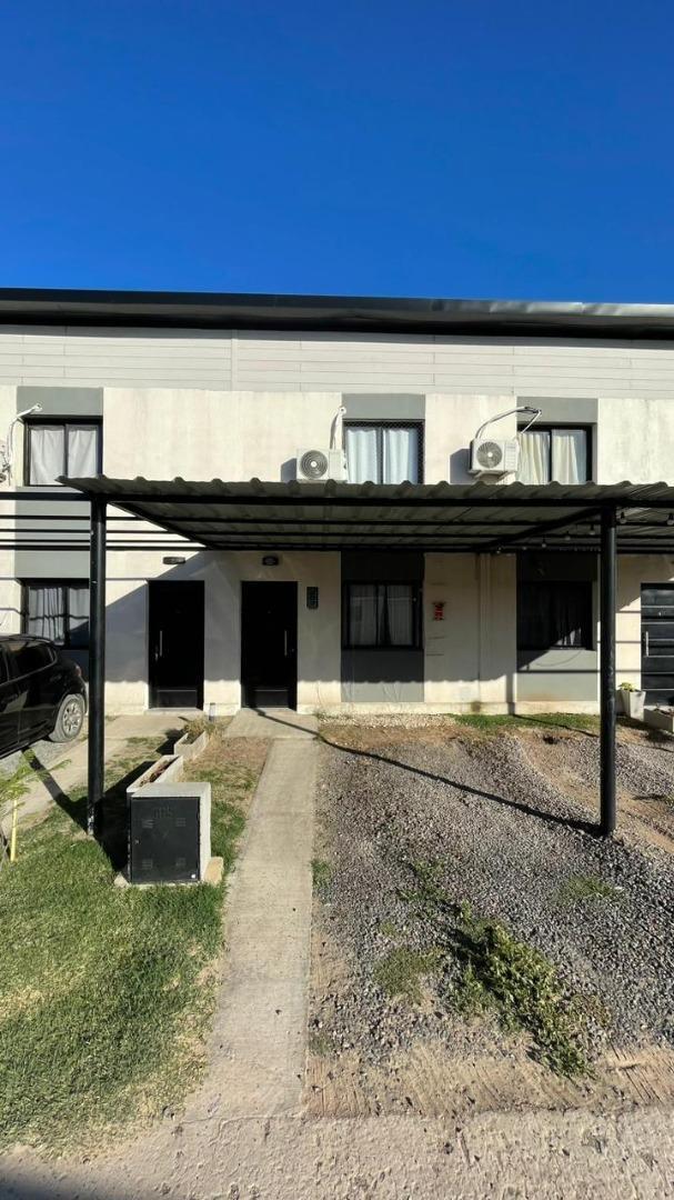 Casa 3 ambientes con 2 baños