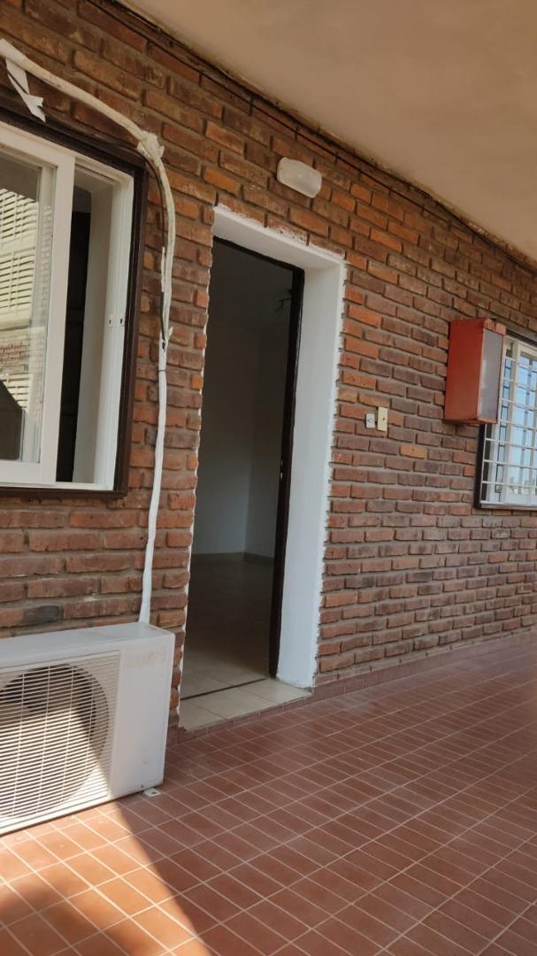 vendo o permuto departamento de tres dormitorios