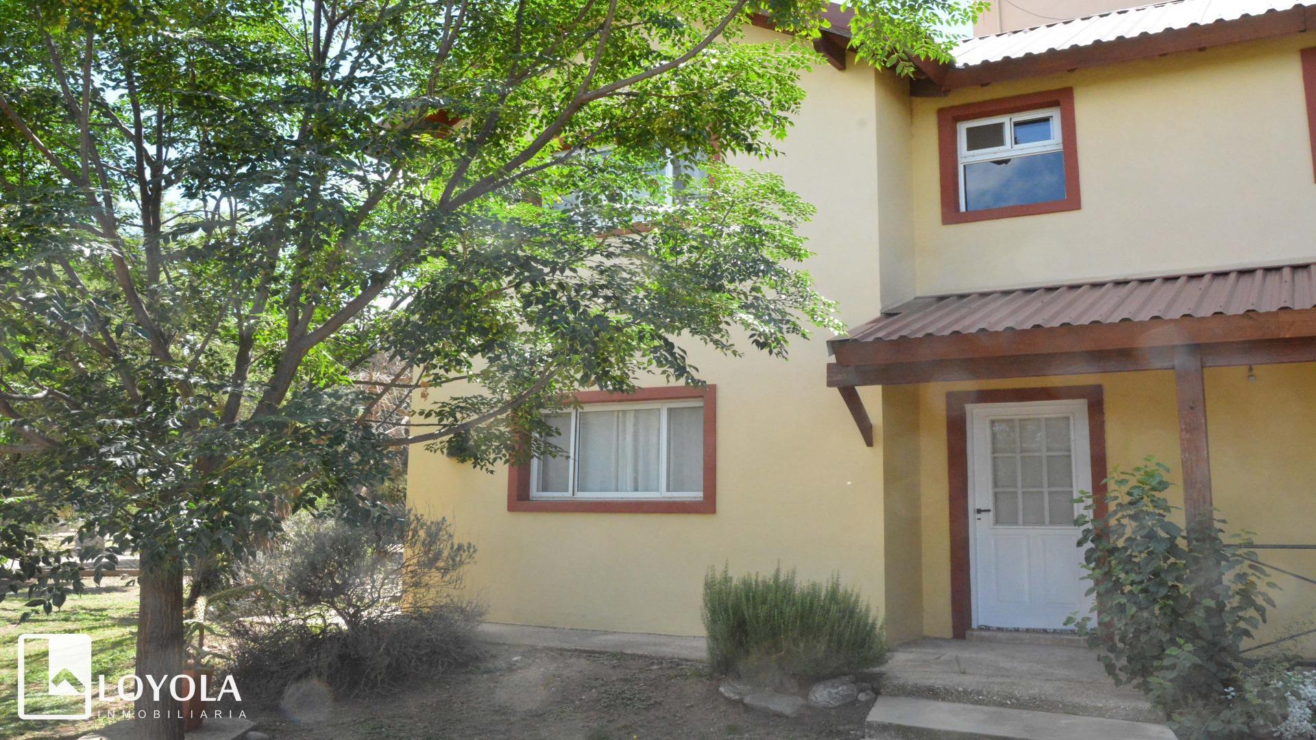 Casa 3 ambientes con 2 baños