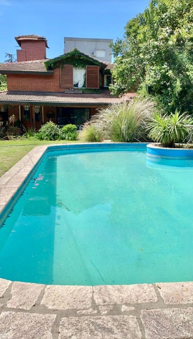 CASA EN VENTA, DEL VISO. OPORTUNIDAD 