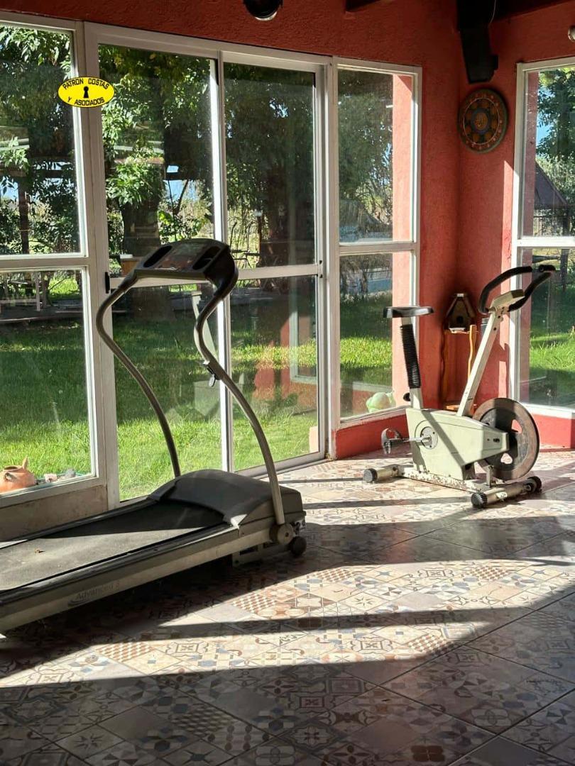 Casa 5 ambientes con 4 baños