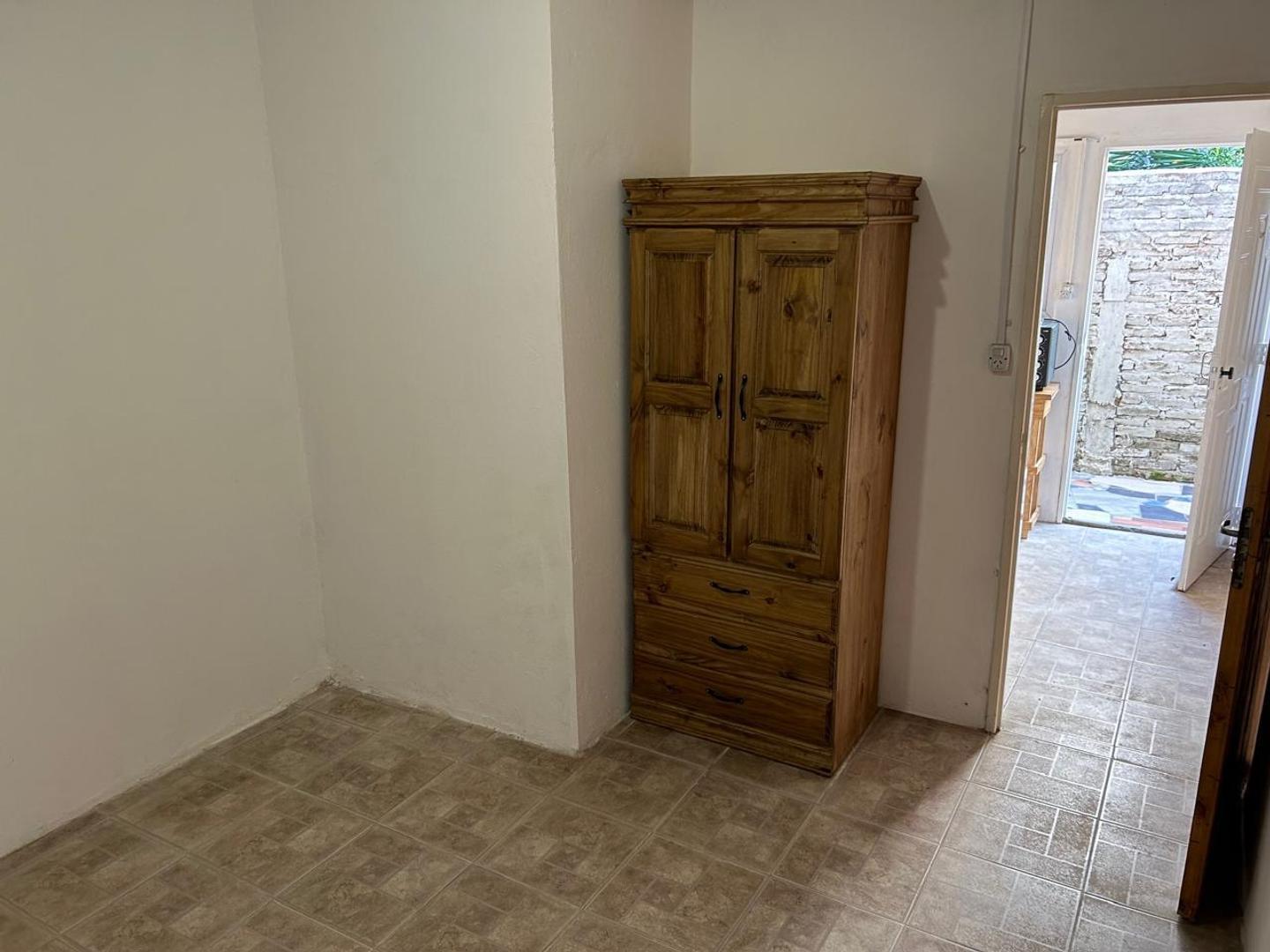 Tomas Godoy Cruz 1500