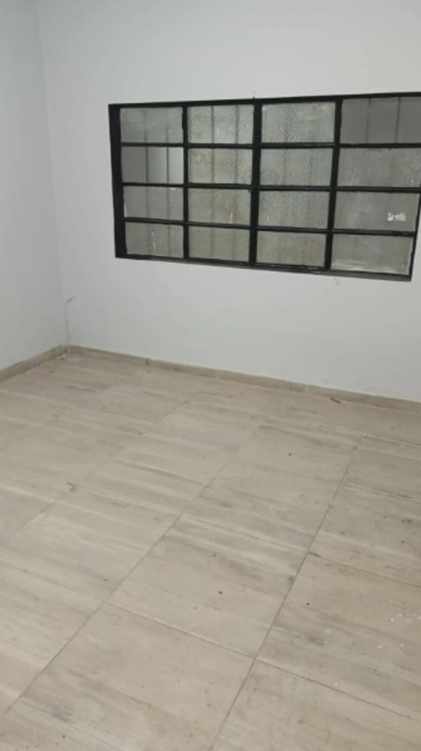 Galpón 250 mt2 con Oficina a metros de Av. Pte Perón, Derqui