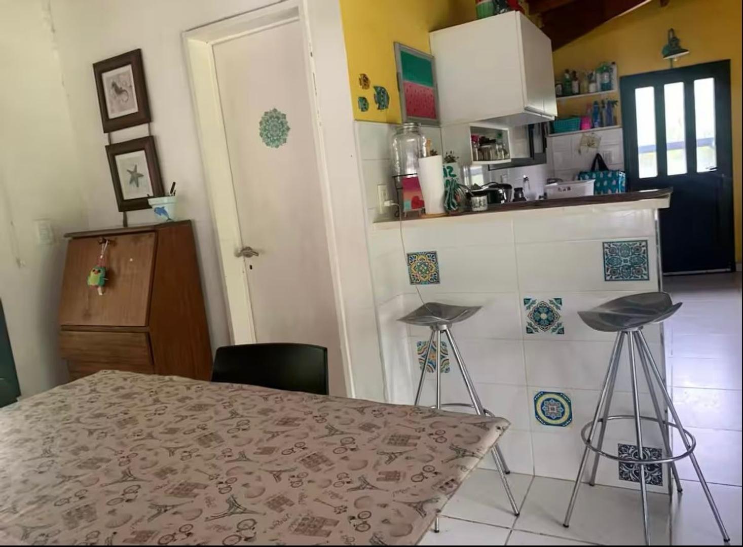 Casa en Alquiler con 1 cochera