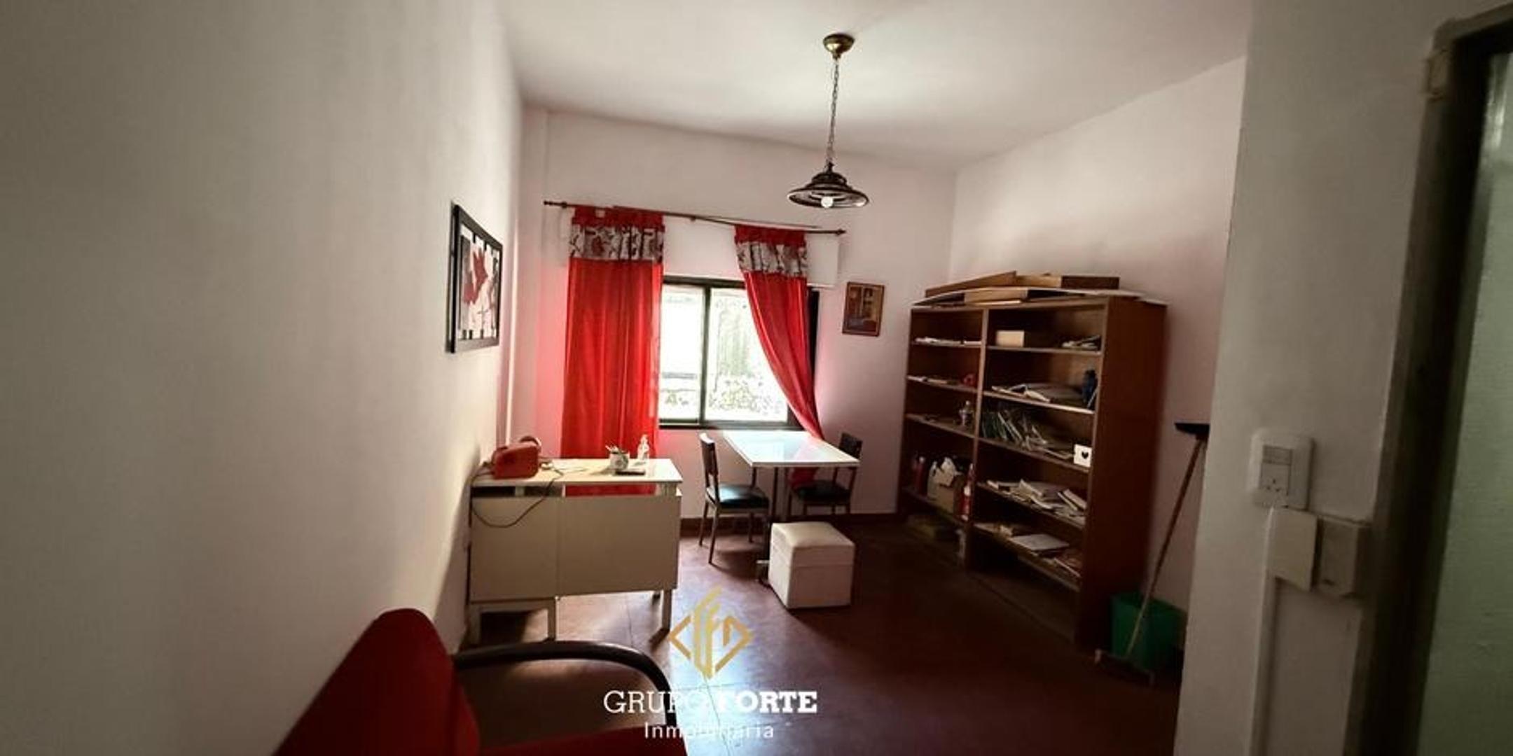 Oficina en Alquiler en Centro, $ 370.000