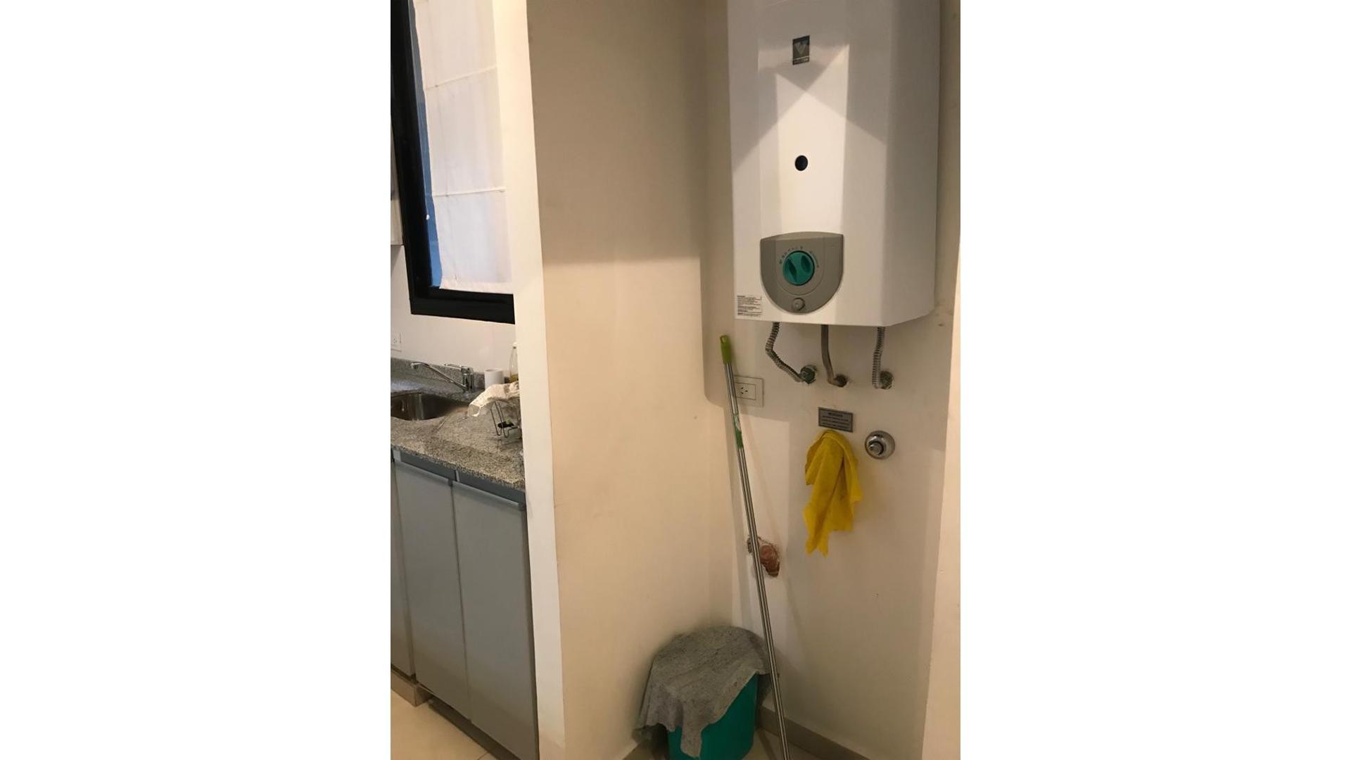 2 AMBIENTES A METROS DE LA AVDA. MITRE EN AVELLANEDA CENTRO