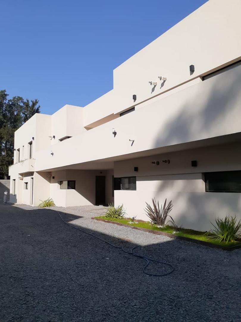 Excelente departamento en venta de 2 ambientes en Pilar