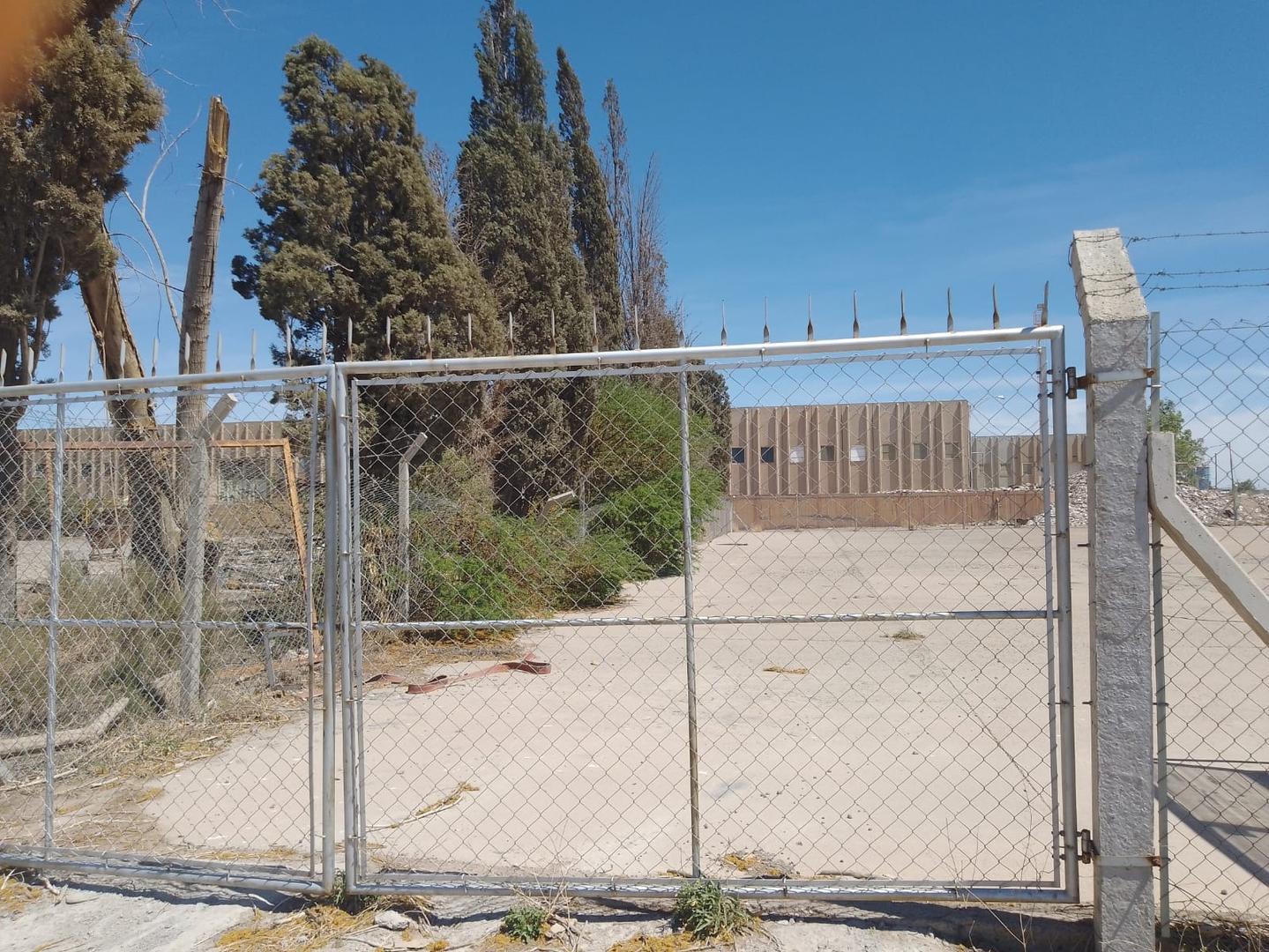 Predio en alquiler. Con garita de seguridad