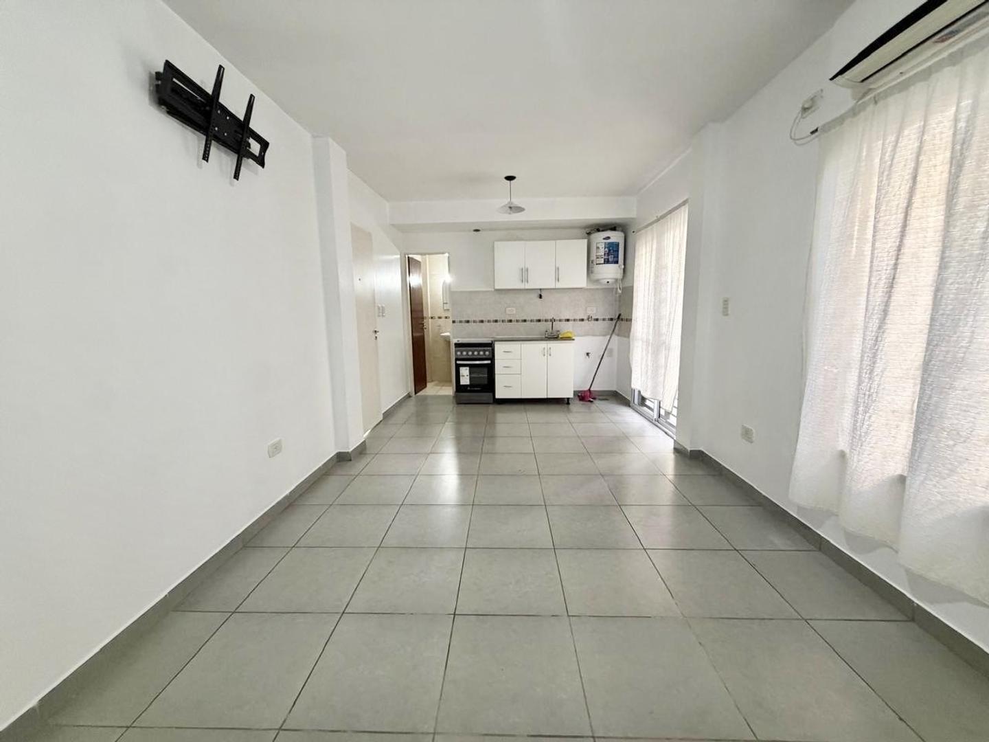 Departamento en Alquiler en Moron Sur, $ 300.000