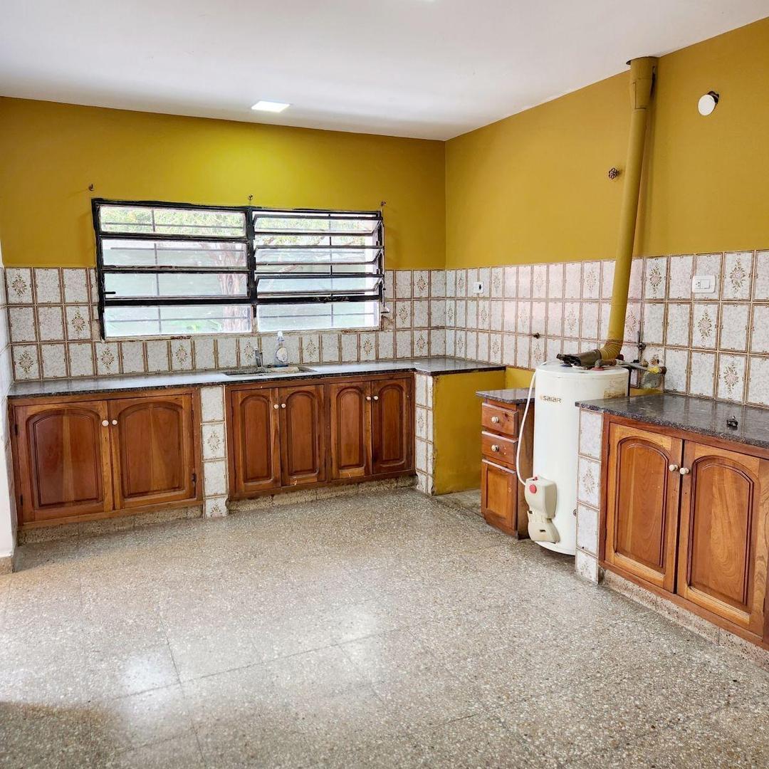 Casa 4 ambientes con 1 baño